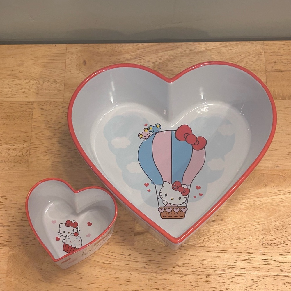 HELLO KITTY Ceramic Heart Baking Dish & Ceramic Heart Ramekin Set Made By Sanrio - Picture 2 of 11